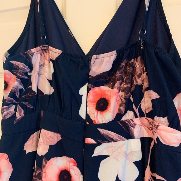 Hello Molly Floral Dress - Picture 10 of 13